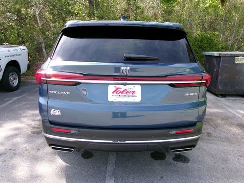 Used 2025 Buick Enclave Preferred w/ Power Package image 21