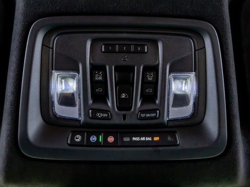 Used 2024 GMC Sierra 1500 AT4X image 28