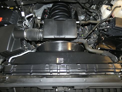 Used 2021 Chevrolet Silverado 2500 Custom w/ Custom Value Package image 26