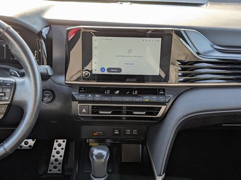 Used 2025 Toyota Camry SE FWD image 14