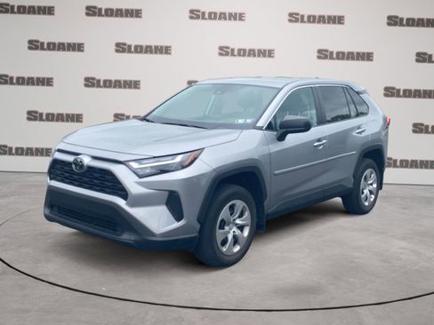 Used 2023 Toyota RAV4 LE AWD/4WD image 1