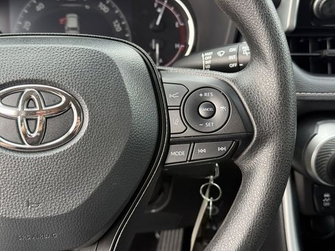 Used 2025 Toyota RAV4 LE image 16