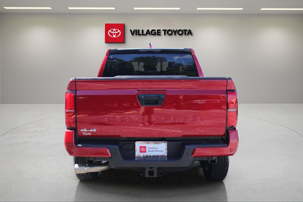 Certified 2025 Toyota Tacoma SR5 AWD/4WD image 4