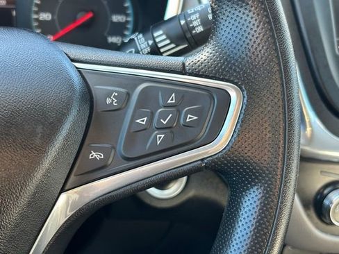 Used 2020 Chevrolet Equinox LS w/ LS Convenience Package image 22