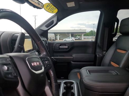 Used 2019 GMC Sierra 1500 AT4 w/ AT4 Premium Package AWD/4WD image 27