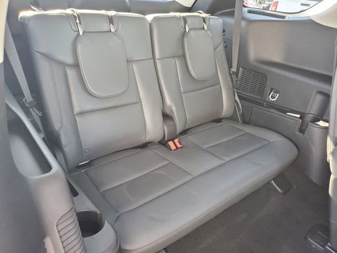 Used 2025 Ford Explorer Active w/ Active Comfort Package image 18