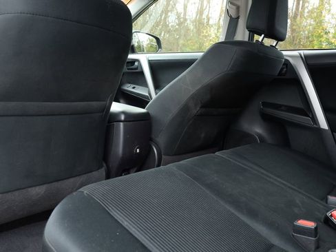 Used 2017 Toyota RAV4 LE image 24