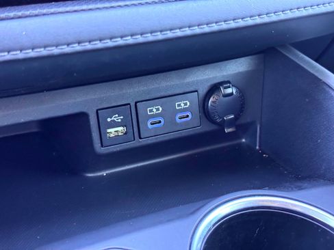 Used 2022 Toyota Highlander XLE image 30