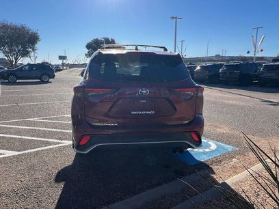 Used 2024 Toyota Highlander XSE