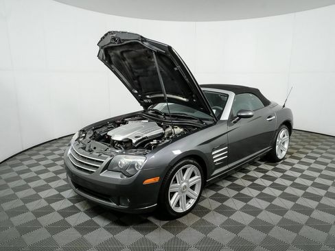 Used 2005 Chrysler Crossfire Limited image 26