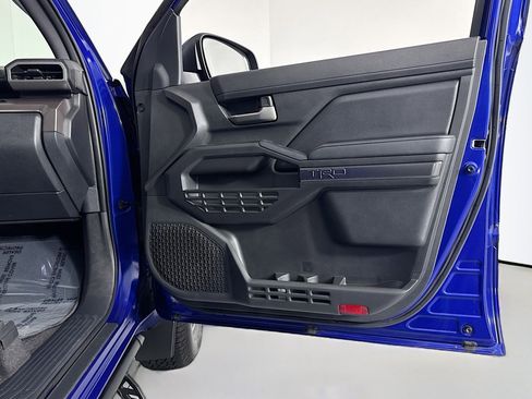 Used 2024 Toyota Tacoma TRD Off-Road image 22