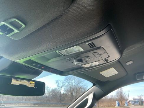 Used 2024 Chevrolet Suburban Z71 w/ Off-Road Capability Package image 31