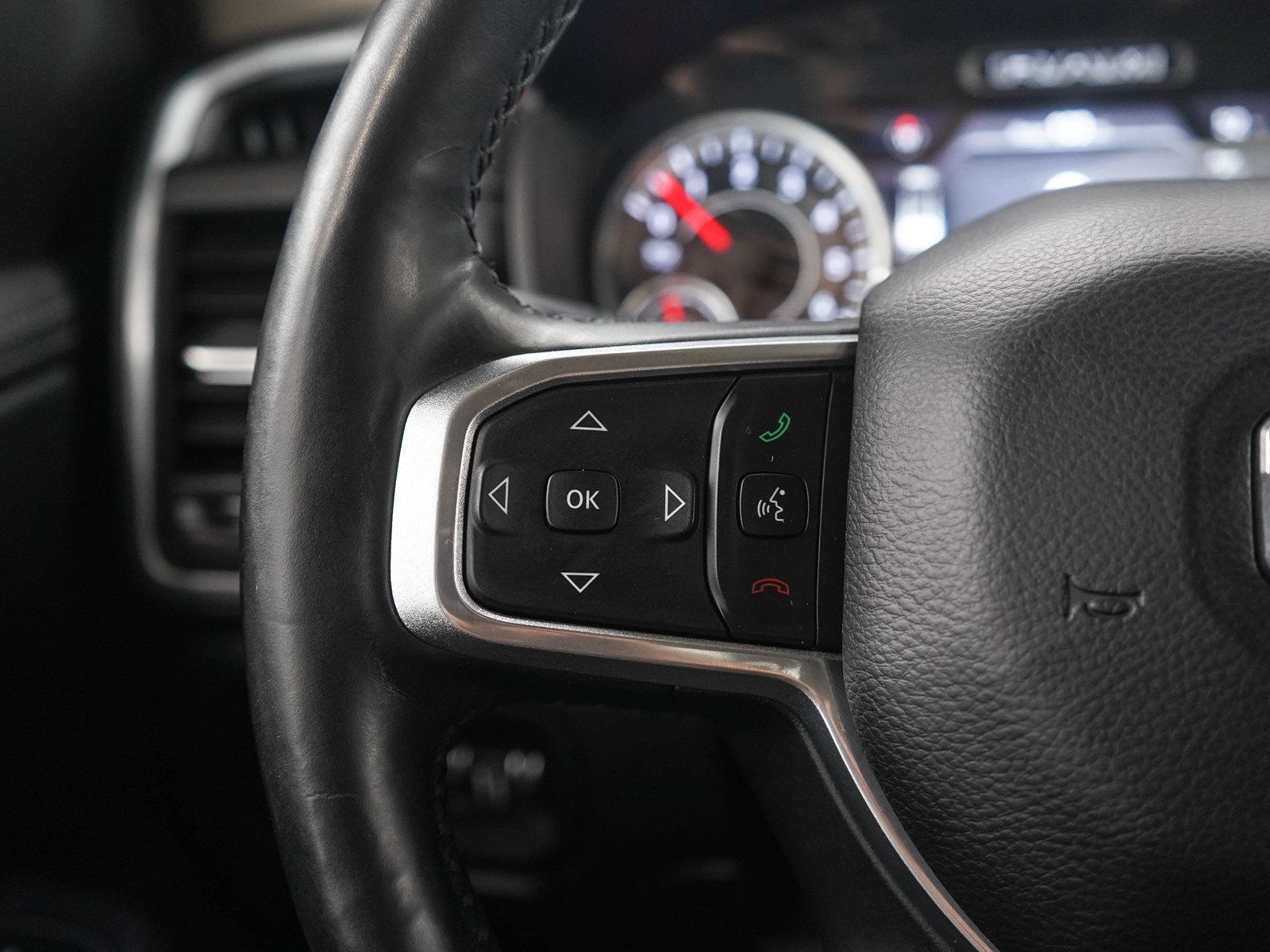 Used 2019 RAM 1500 Laramie AWD/4WD image 24