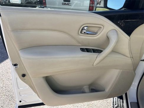 Used 2022 INFINITI QX80 Luxe w/ All-Season Package image 25