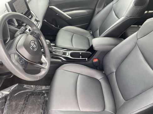 Certified 2024 Toyota Corolla Cross XLE w/ Convenience Package FWD image 22