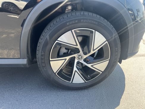 Used 2024 Mercedes-Benz GLC 300 4MATIC image 13