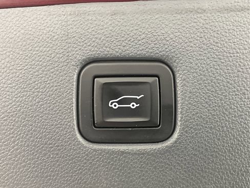 Used 2019 Chevrolet Blazer LT w/ Sound & Technology Package image 32
