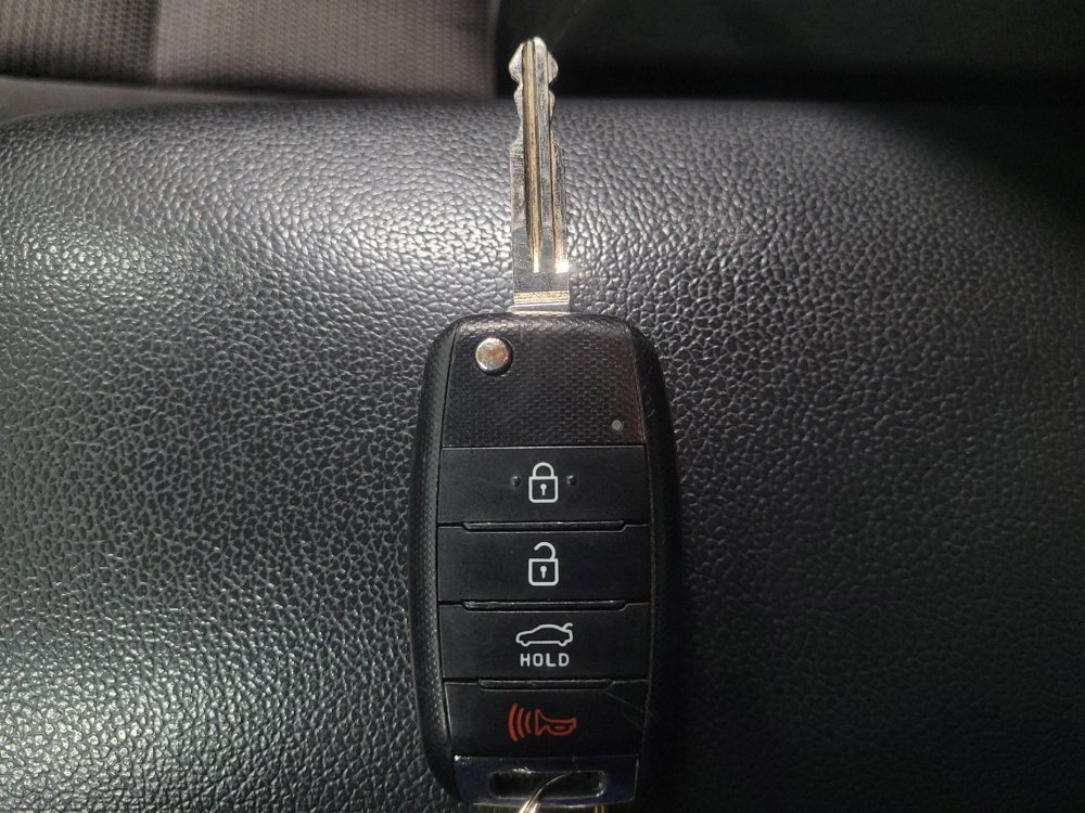 Used 2018 Kia Forte LX FWD image 32