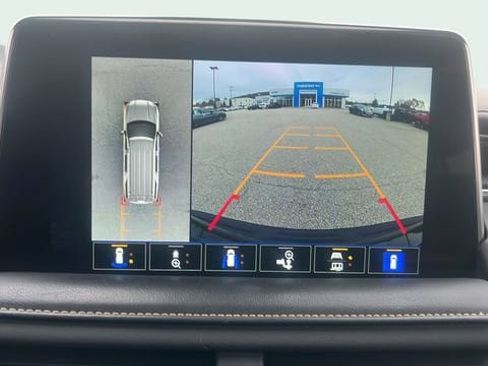 Used 2023 GMC Yukon AT4 w/ AT4 Premium Plus Package image 22