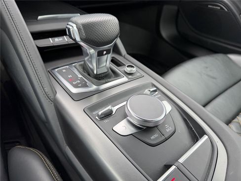 Used 2023 Audi R8 V10 performance RWD image 9