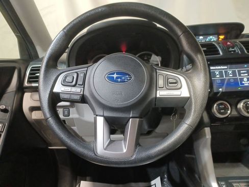 Used 2018 Subaru Forester 2.5i Premium w/ All-Weather Package image 11