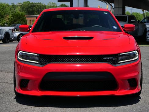 Used 2018 Dodge Charger SRT Hellcat RWD image 5