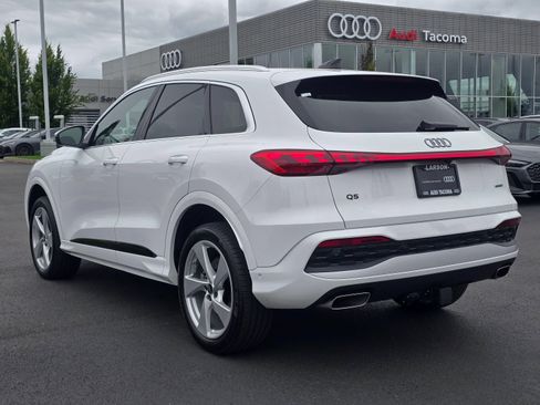 Certified 2025 Audi Q5 Premium w/ Premium Plus AWD/4WD image 3