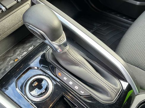 Certified 2023 Chevrolet Colorado LT w/ LT Convenience Package II image 16