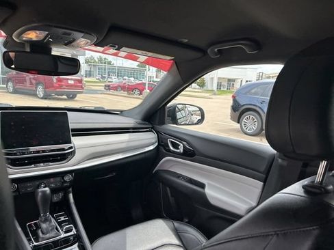 Used 2025 Jeep Compass Limited AWD/4WD image 41