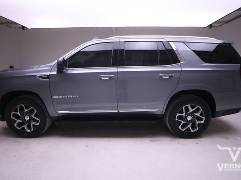 Used 2021 GMC Yukon Denali image 2