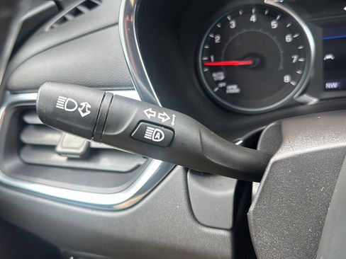 Used 2023 Chevrolet Equinox LT FWD image 30