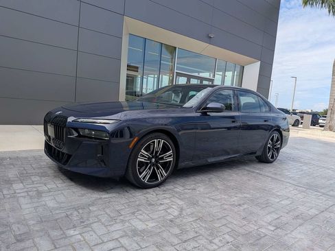 Used 2024 BMW 760i xDrive w/ Executive Package AWD/4WD image 8