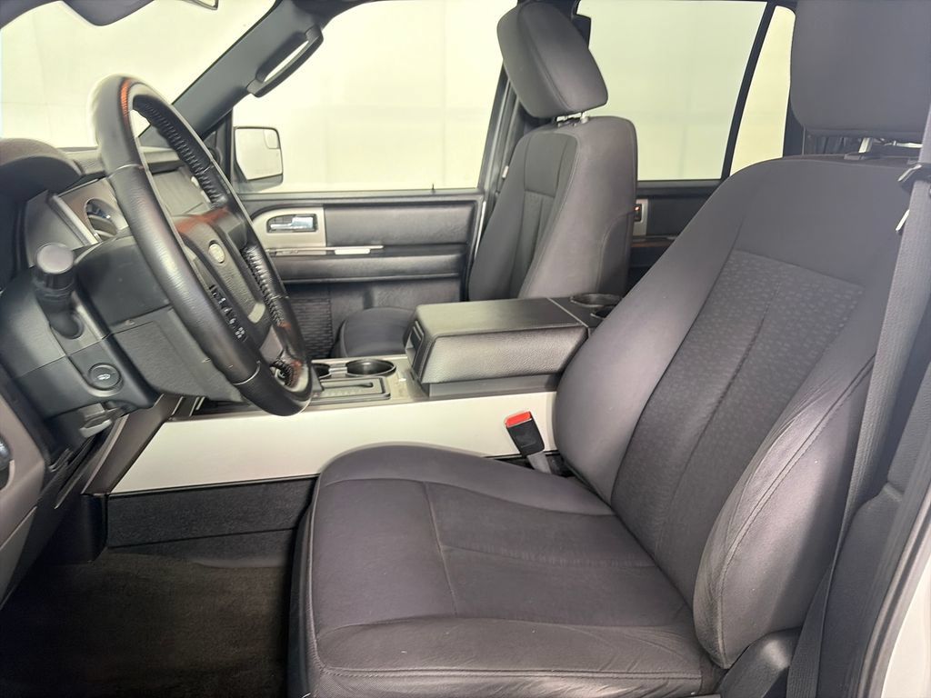 Used 2017 Ford Expedition XLT AWD/4WD image 11