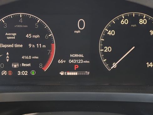Used 2024 Honda Pilot LX image 27