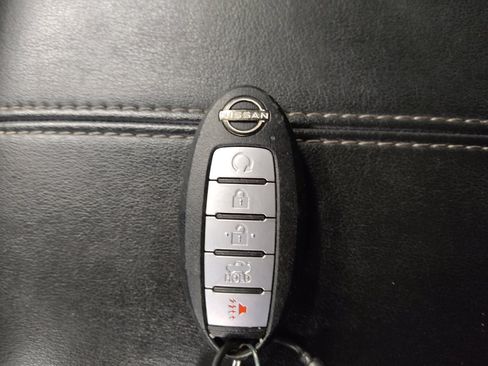 Used 2025 Nissan Altima 2.5 SV FWD image 32
