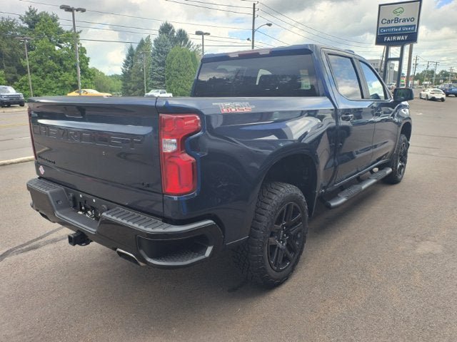 Used 2021 Chevrolet Silverado 1500 LT Trail Boss w/ LPO, Dark Essentials Package AWD/4WD image 3
