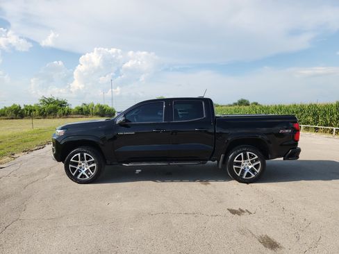 Used 2024 Chevrolet Colorado Z71 w/ Z71 Convenience Package 2 AWD/4WD image 4