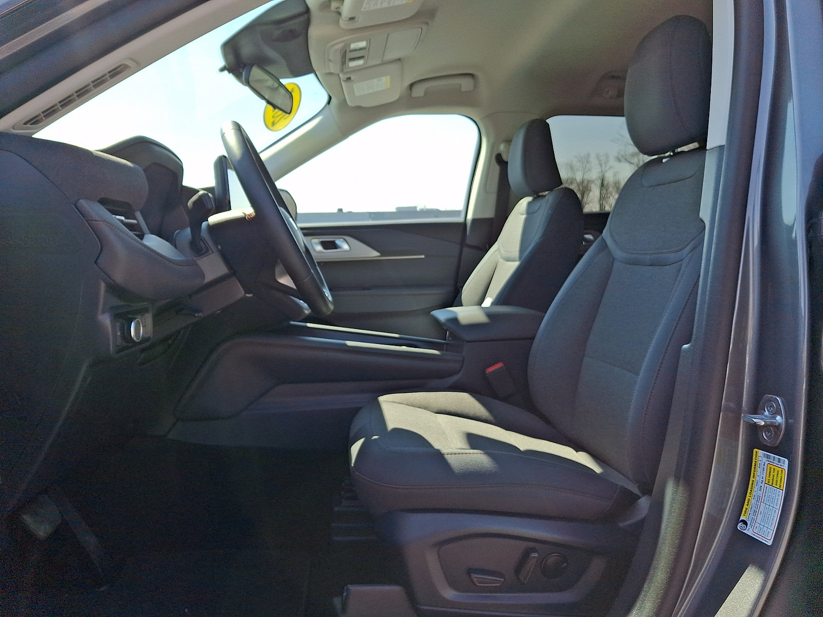 Certified 2025 Ford Explorer Active AWD/4WD image 14