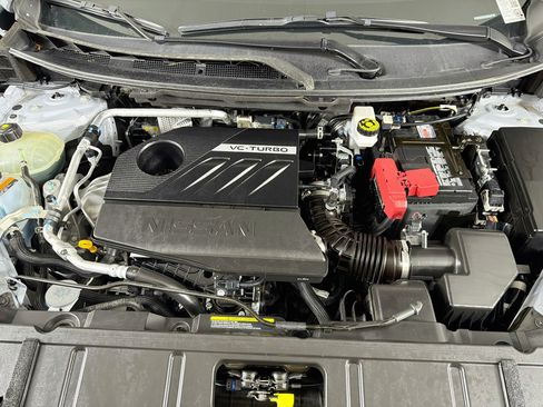 Used 2025 Nissan Rogue SV FWD image 32
