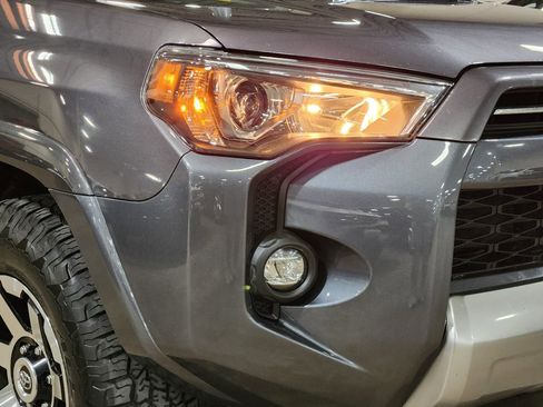 Used 2022 Toyota 4Runner TRD Off-Road Premium AWD/4WD image 13