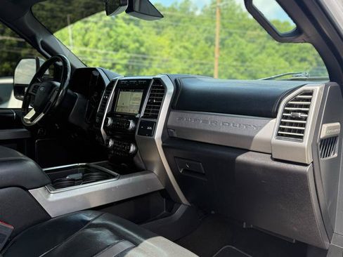 Used 2018 Ford F250 Platinum w/ Platinum Ultimate Package AWD/4WD image 11