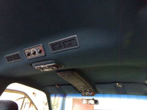 Used 1994 Chevrolet Suburban 4WD image 50