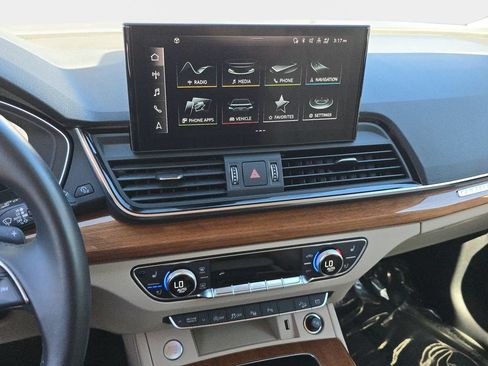 Used 2021 Audi Q5 Prestige AWD/4WD image 26