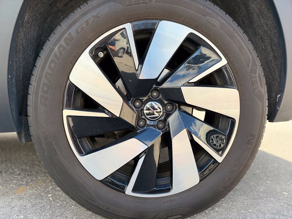 Used 2024 Volkswagen Atlas Cross Sport SE FWD image 10