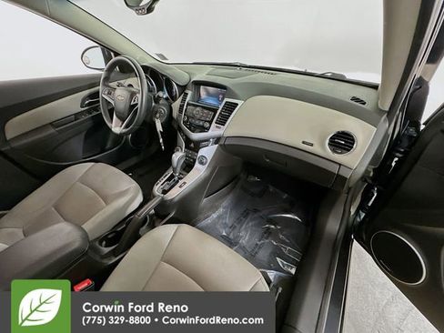 Used 2013 Chevrolet Cruze Eco image 27
