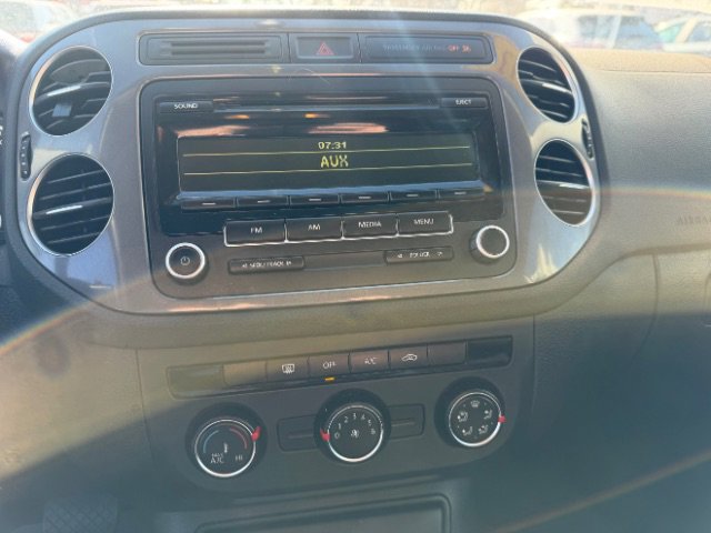Used 2013 Volkswagen Tiguan S AWD/4WD image 21