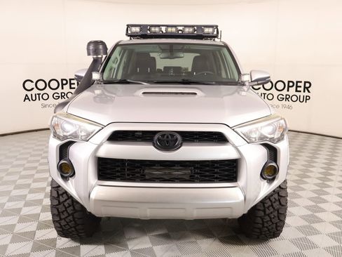Used 2018 Toyota 4Runner TRD Off-Road Premium AWD/4WD image 9