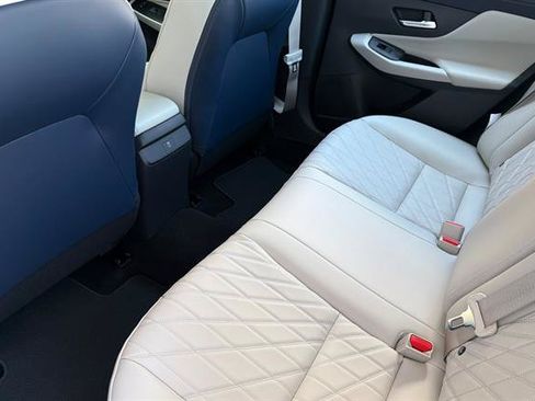 New 2027 Nissan Sentra SL w/ Floor Mat Package FWD image 13
