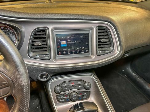 Used 2022 Dodge Challenger GT image 13