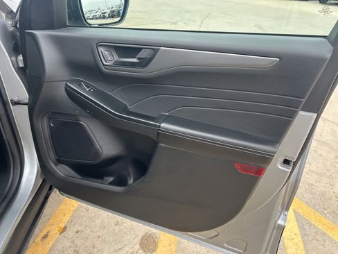 Used 2024 Ford Escape Active image 9